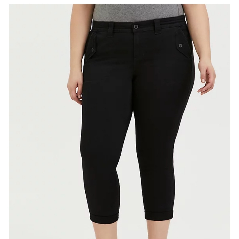 Torrid Black Military Cargo Capris Size 16
